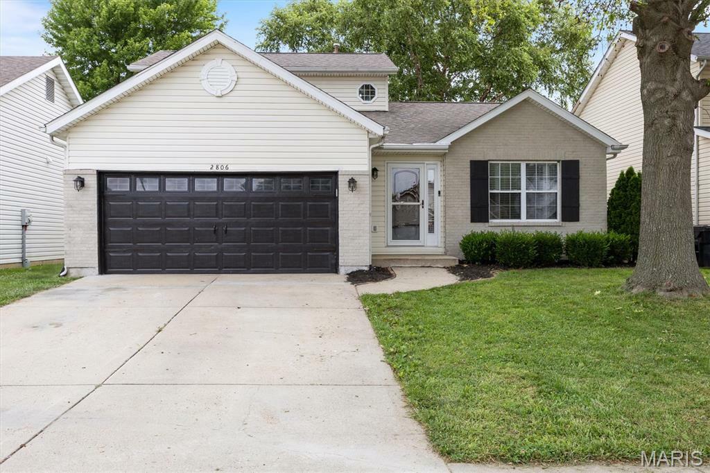 Property Photo:  2806 Brookmeadow Drive  IL 62221 