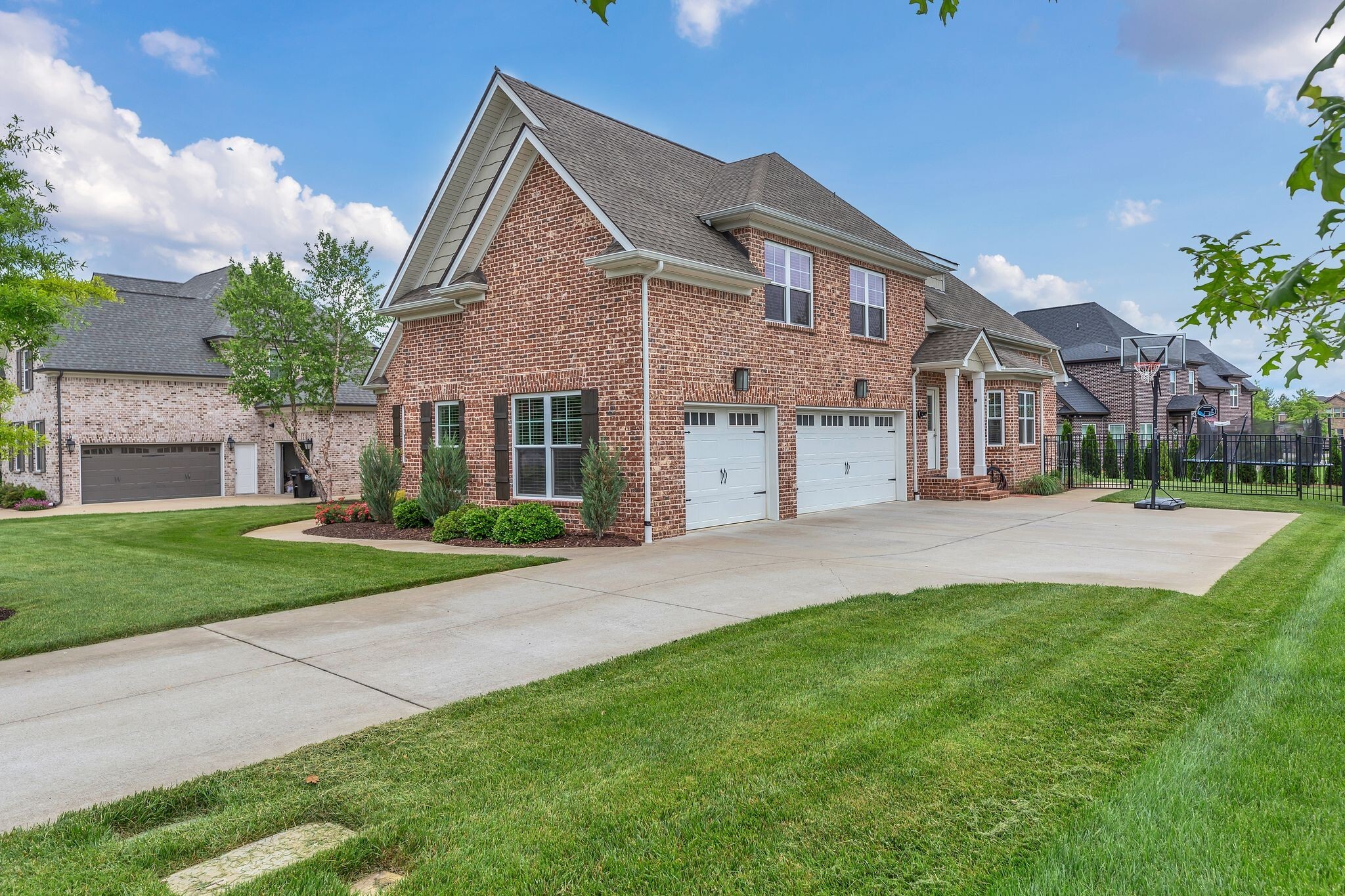 Property Photo:  1924 Fairhaven Ln  TN 37128 