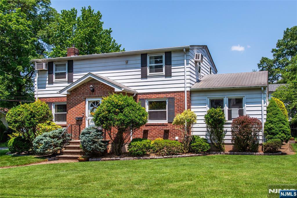 141 Lexington Avenue  Cresskill NJ 07626 photo