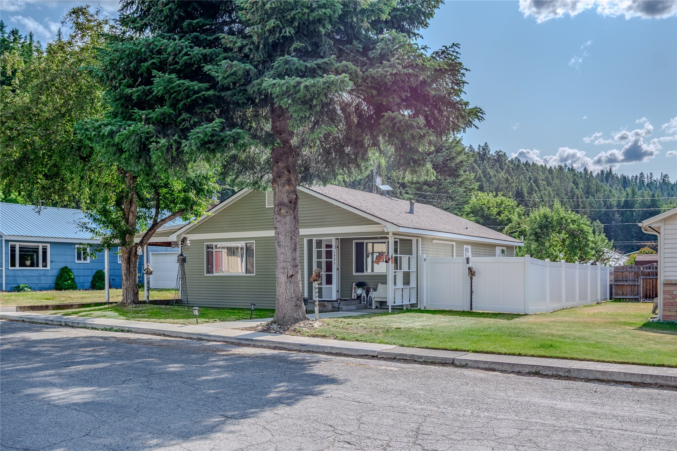 Property Photo: 1508 Lolo Avenue MT 59923