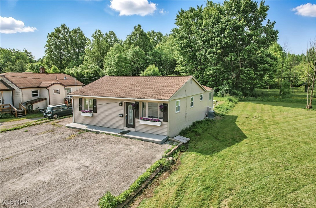 Property Photo:  10861 Mahoning Avenue  OH 44451 