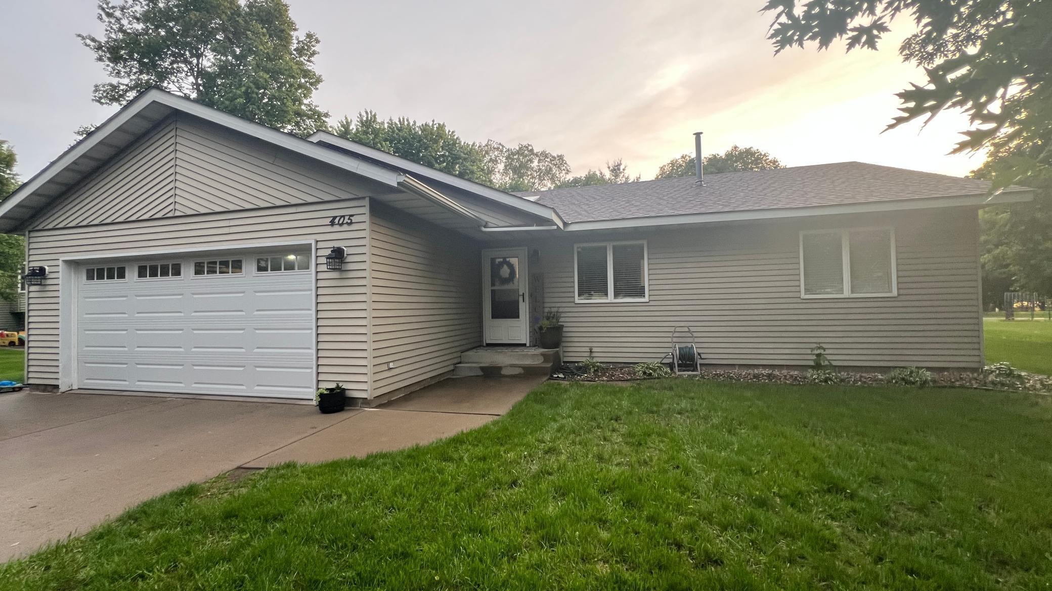 Property Photo:  405 Sun Circle  MN 56310 