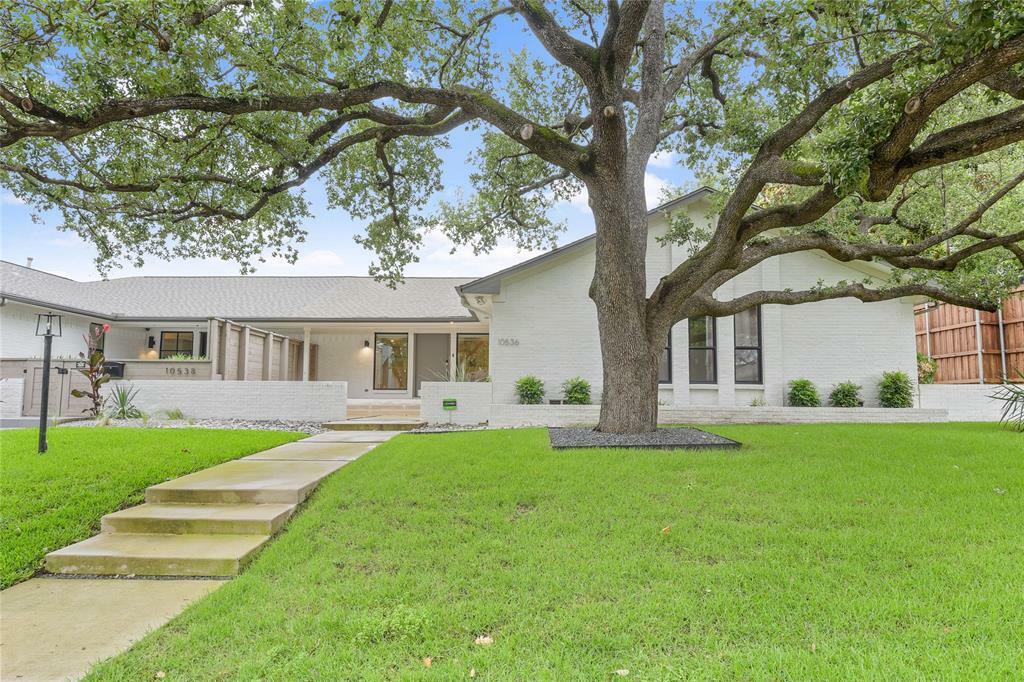 Property Photo: 10536 Egret Lane TX 75230