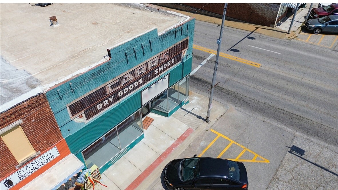 Property Photo: 108 Public Square AR 72616
