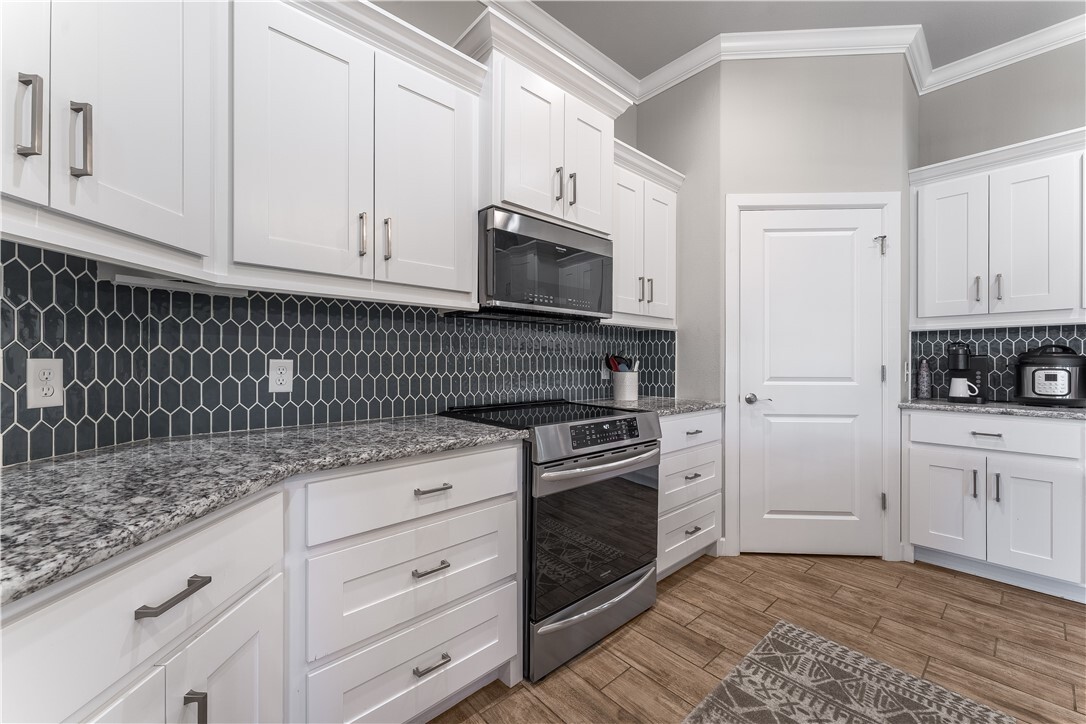 Property Photo:  6 Carole Rae Lane  AR 72714 