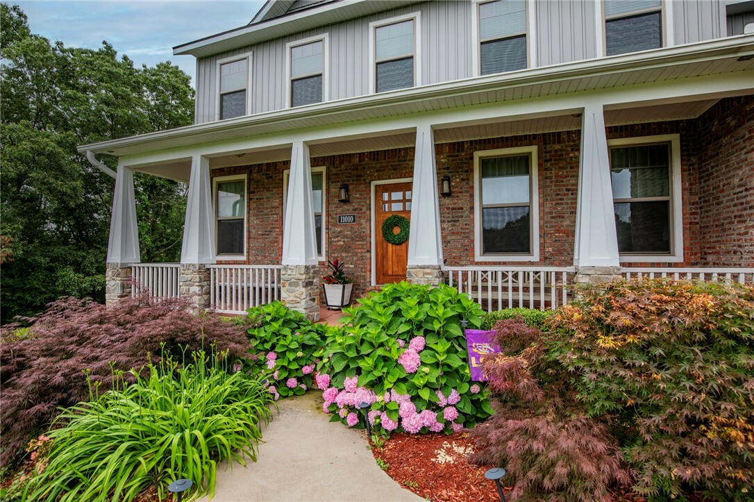 Property Photo:  11010 Meadow Lark Road  AR 72756 