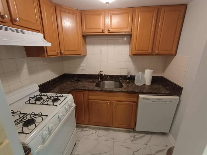 Property Photo: 9 Ryder St 19 MA 02476