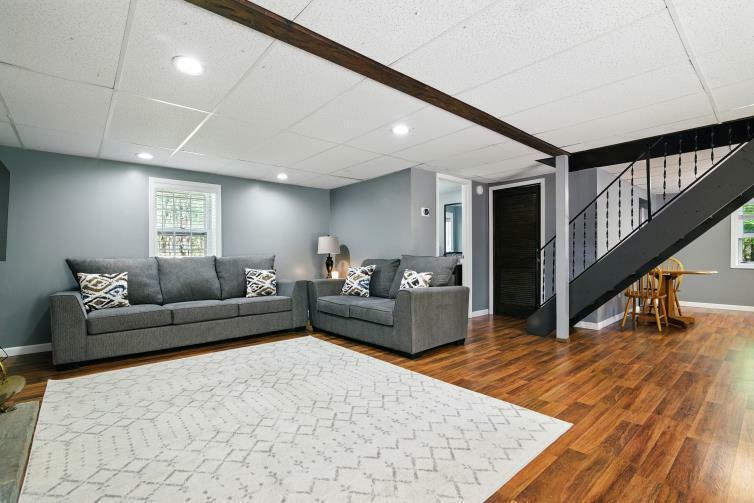 Property Photo: 1042 Middleridge Drive PA 18424