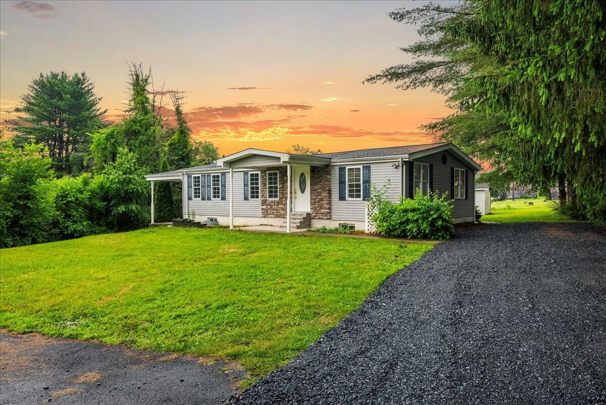 Property Photo: 65 Panorama Circle PA 18058