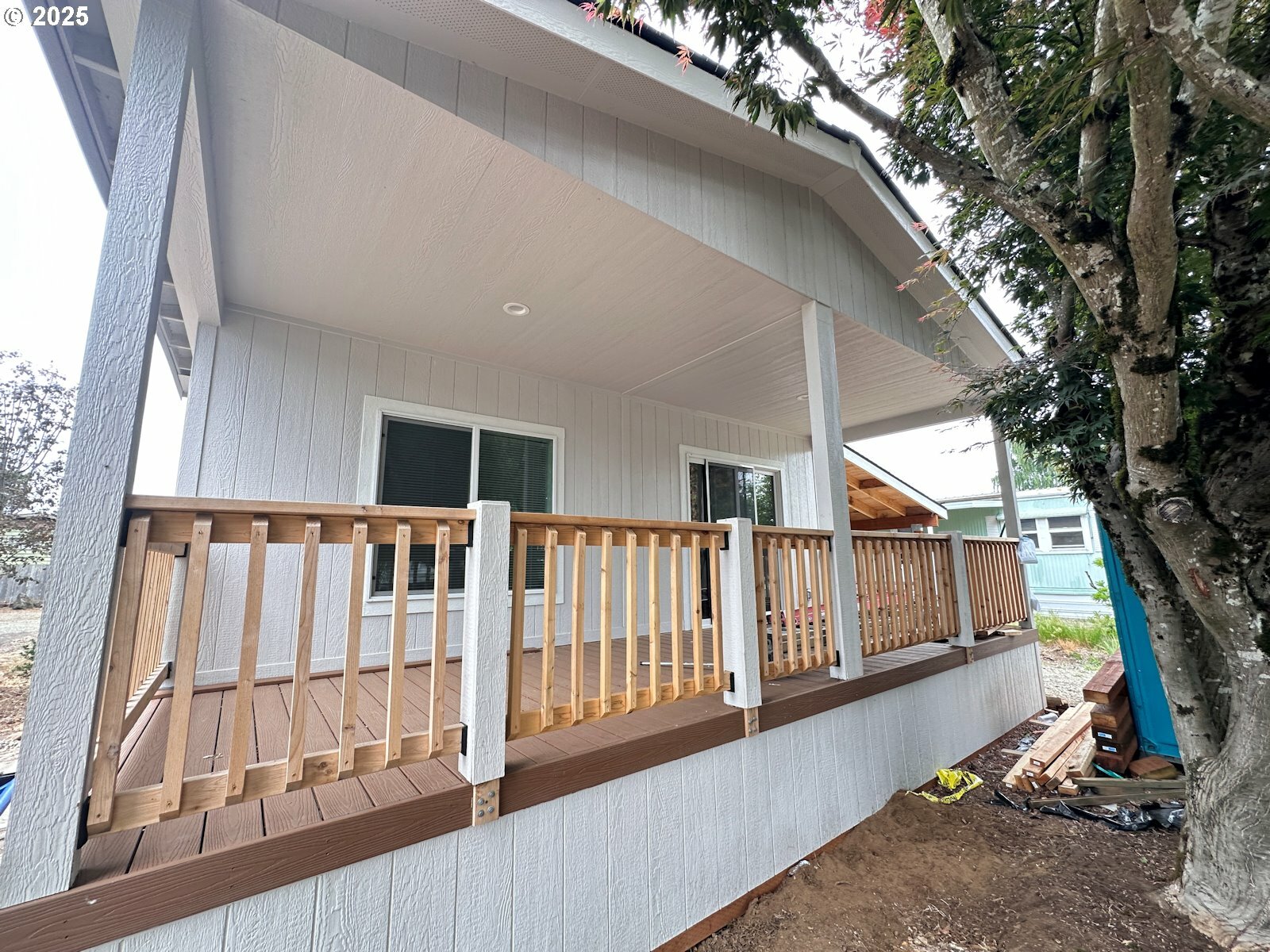 Property Photo: 11316 NE 28th St 3 WA 98682