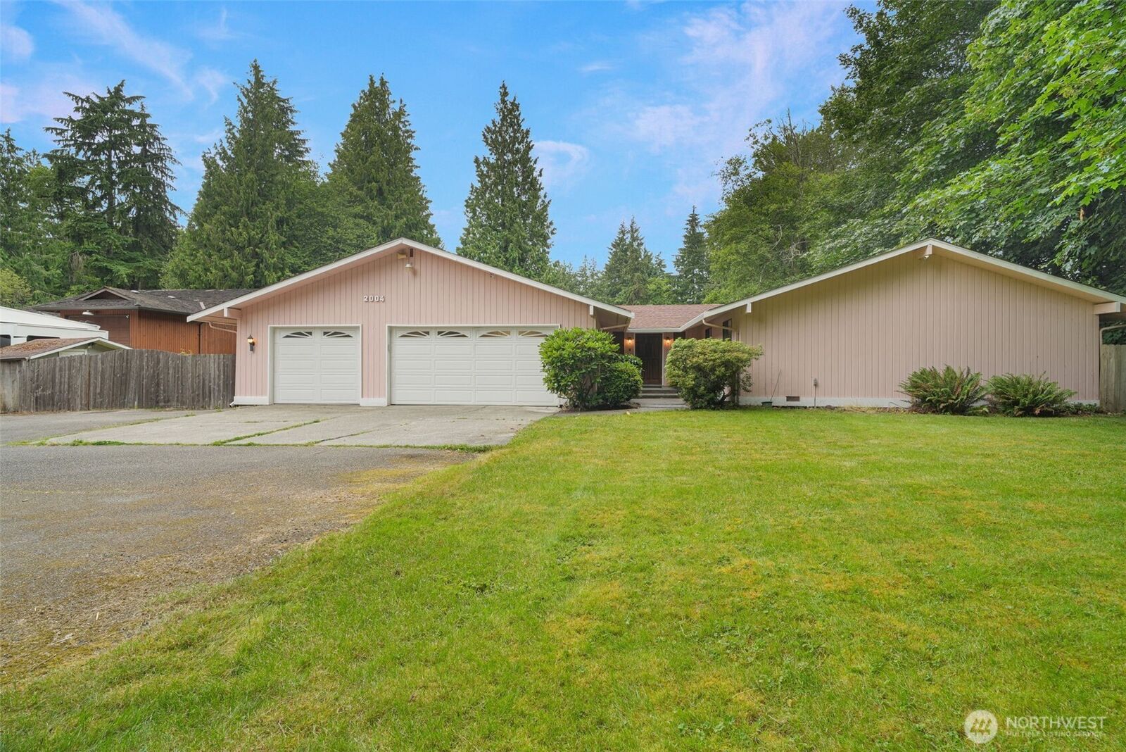 Property Photo: 2004 SW 306th Place WA 98023