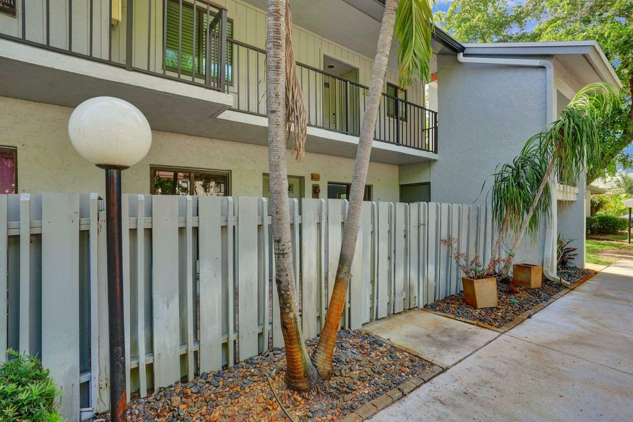 Property Photo: 2335 SW 22nd Avenue 104 FL 33445