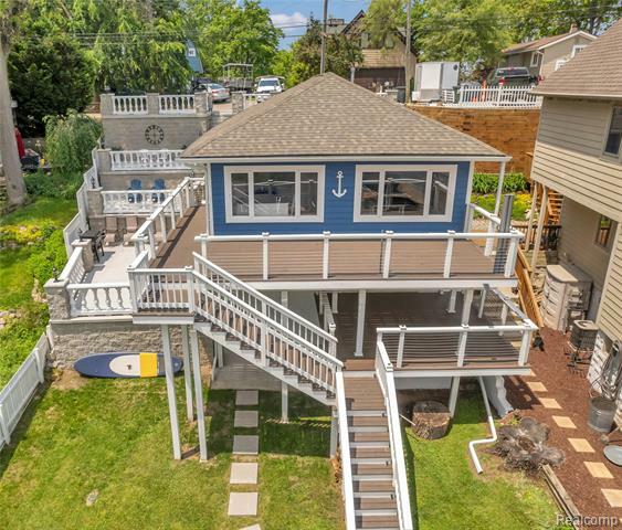 Property Photo: 533 Bellevue Avenue MI 48362