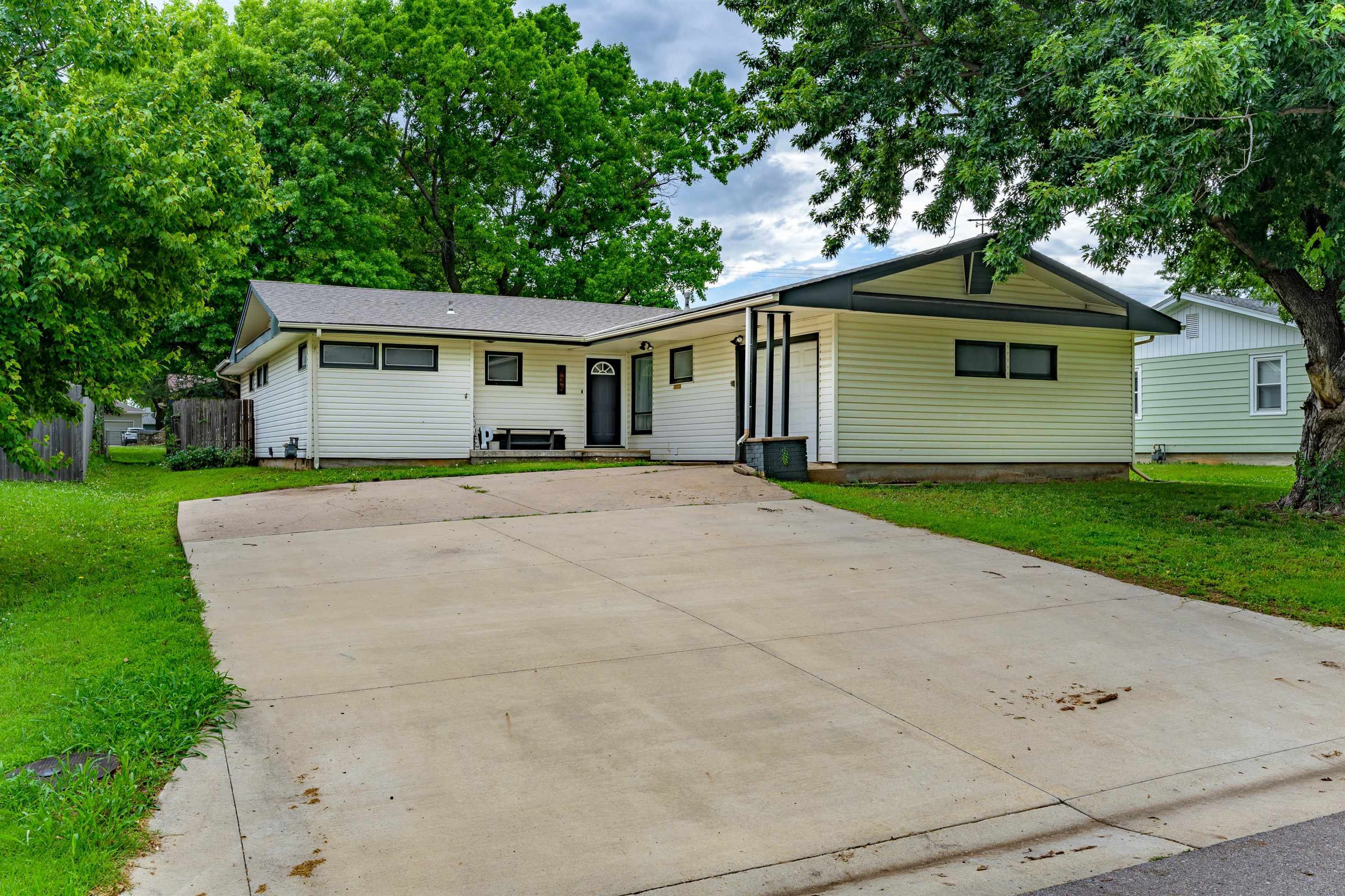 Property Photo: 525 Marmaton Rd. KS 67042