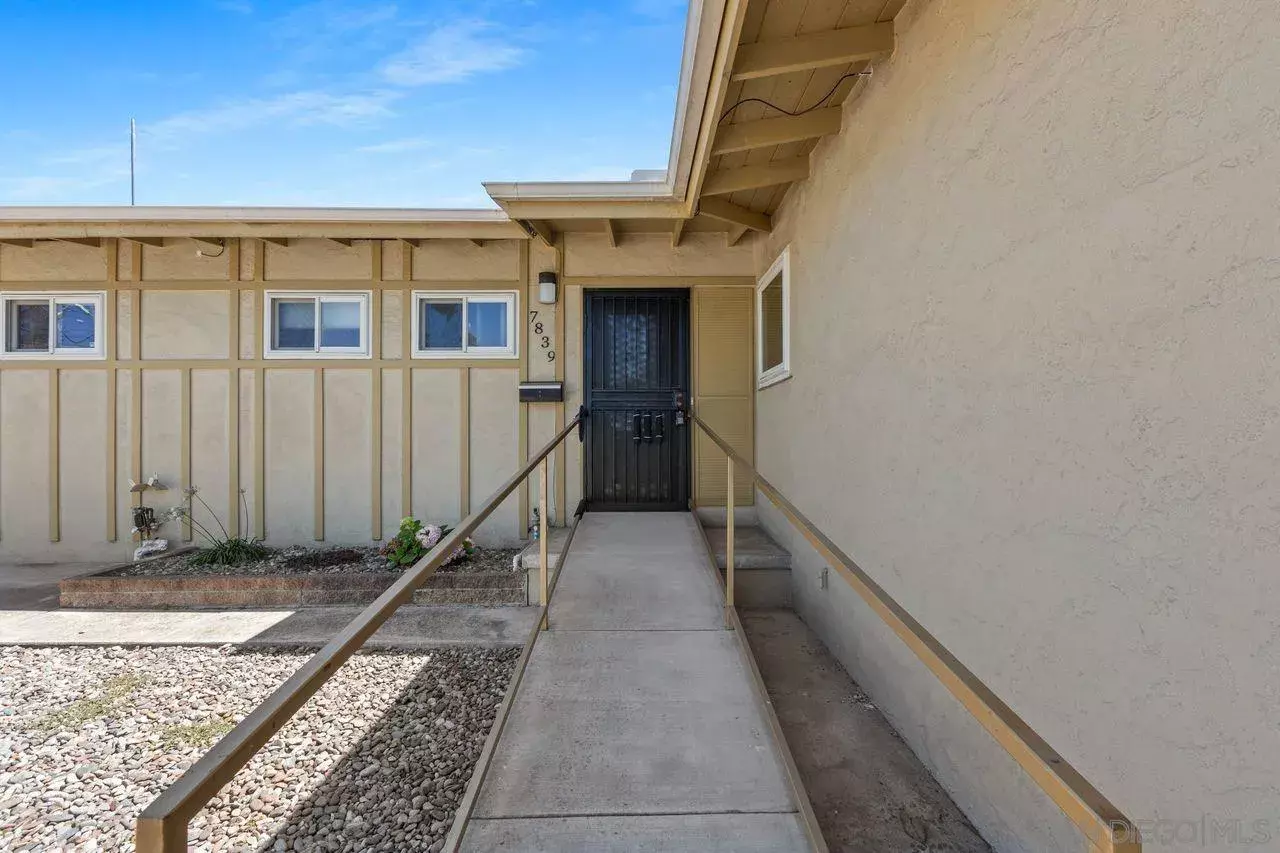 Property Photo: 7839 Longdale Dr CA 91945