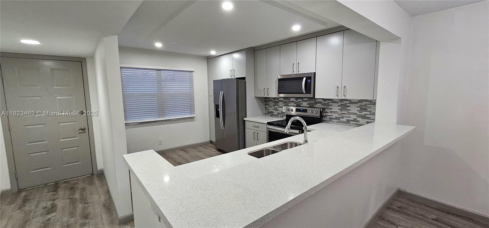 100 SW 130th Ter 309C  Pembroke Pines FL 33027 photo