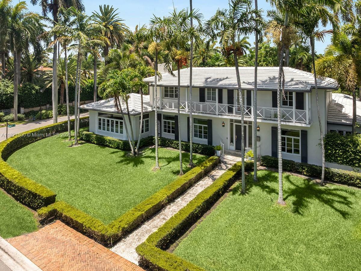 Property Photo: 2500 Lake Ave FL 33140