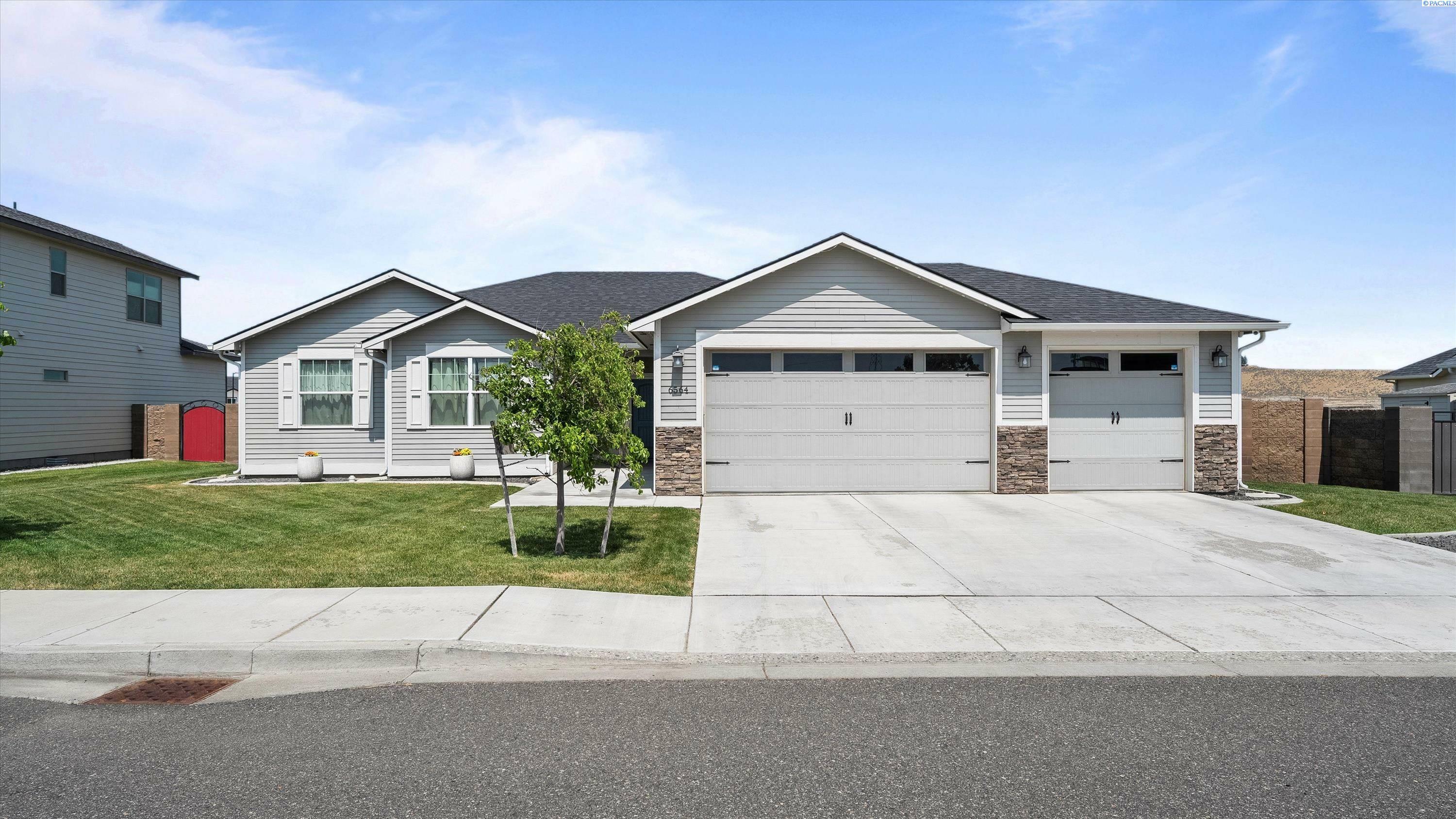 Property Photo: 6564 W 38th WA 99338