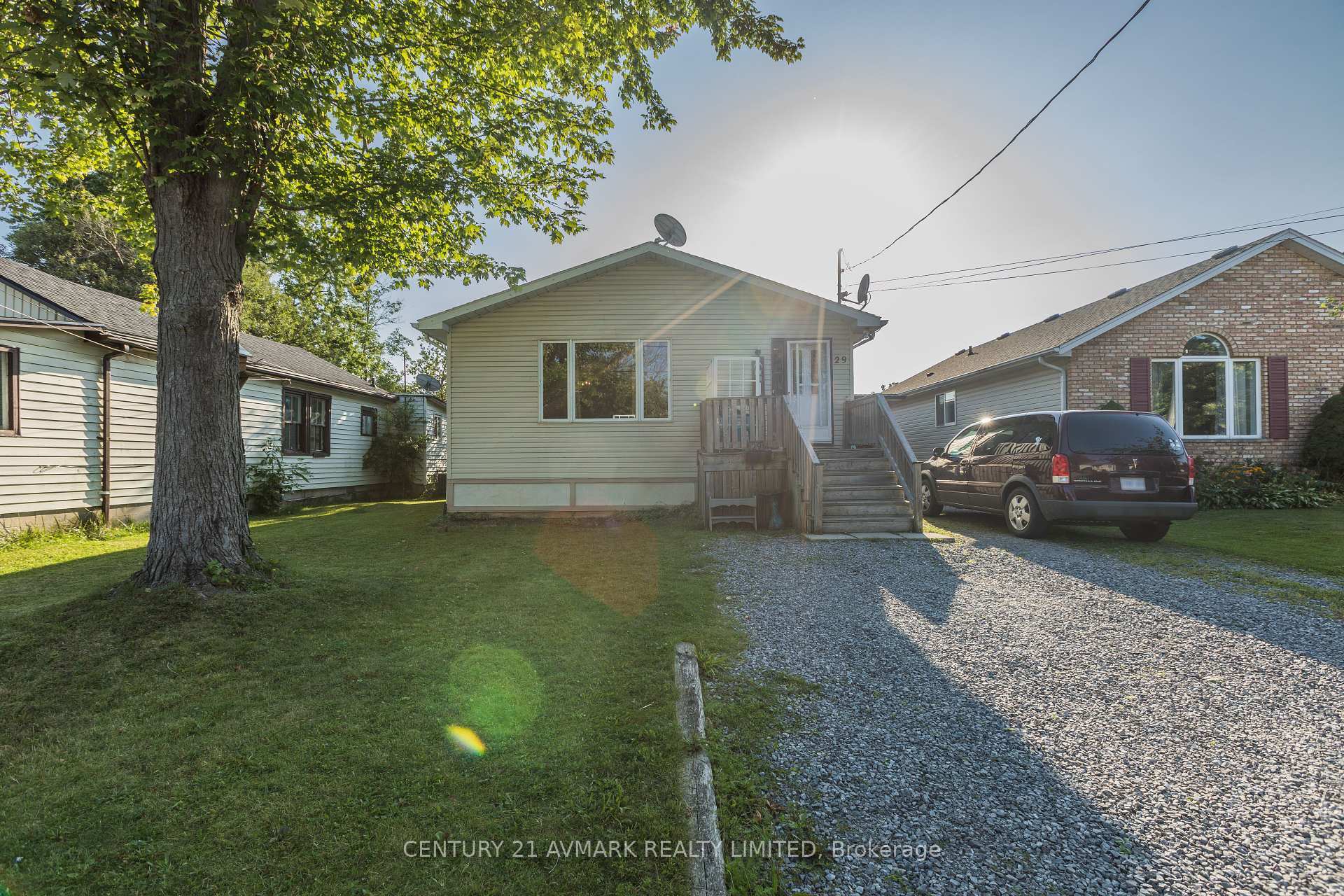 29 Lillian Street  Fort Erie ON L2A 5M1 photo