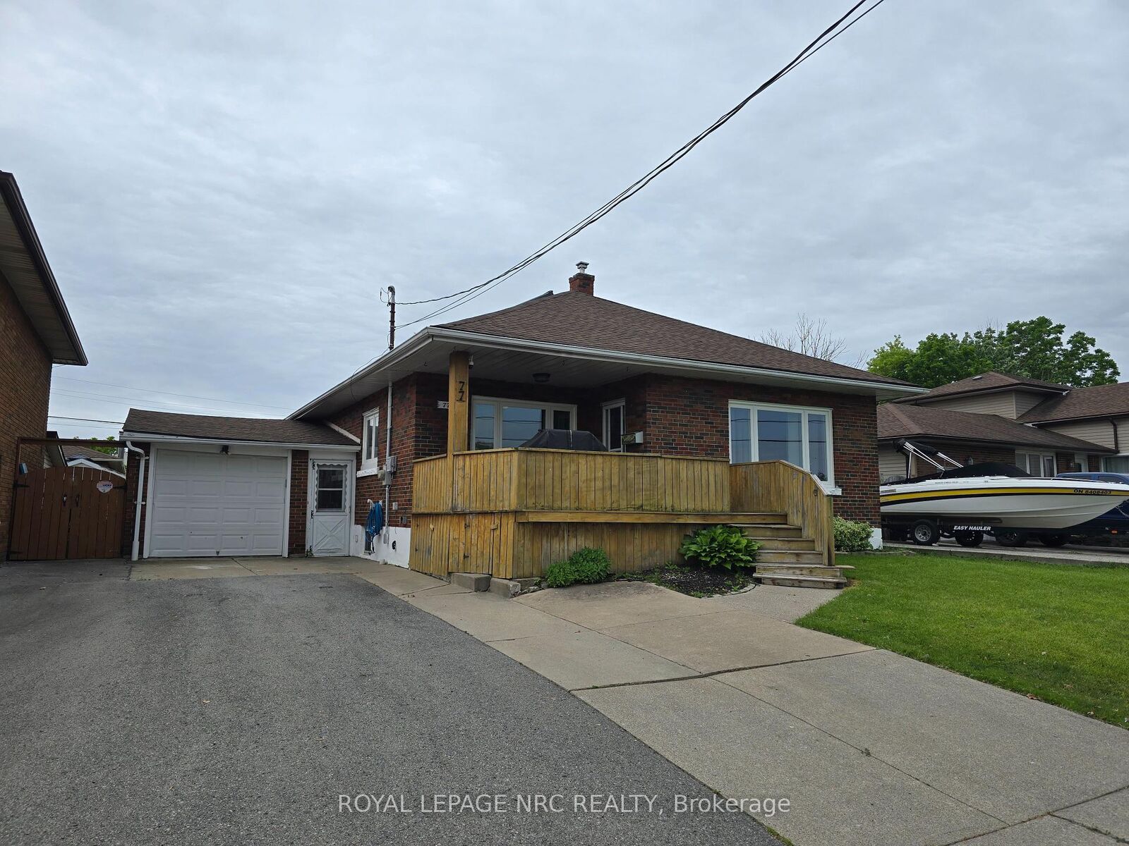 Property Photo:  77 Gilmore Road Upper Unit  ON L2A 2L9 