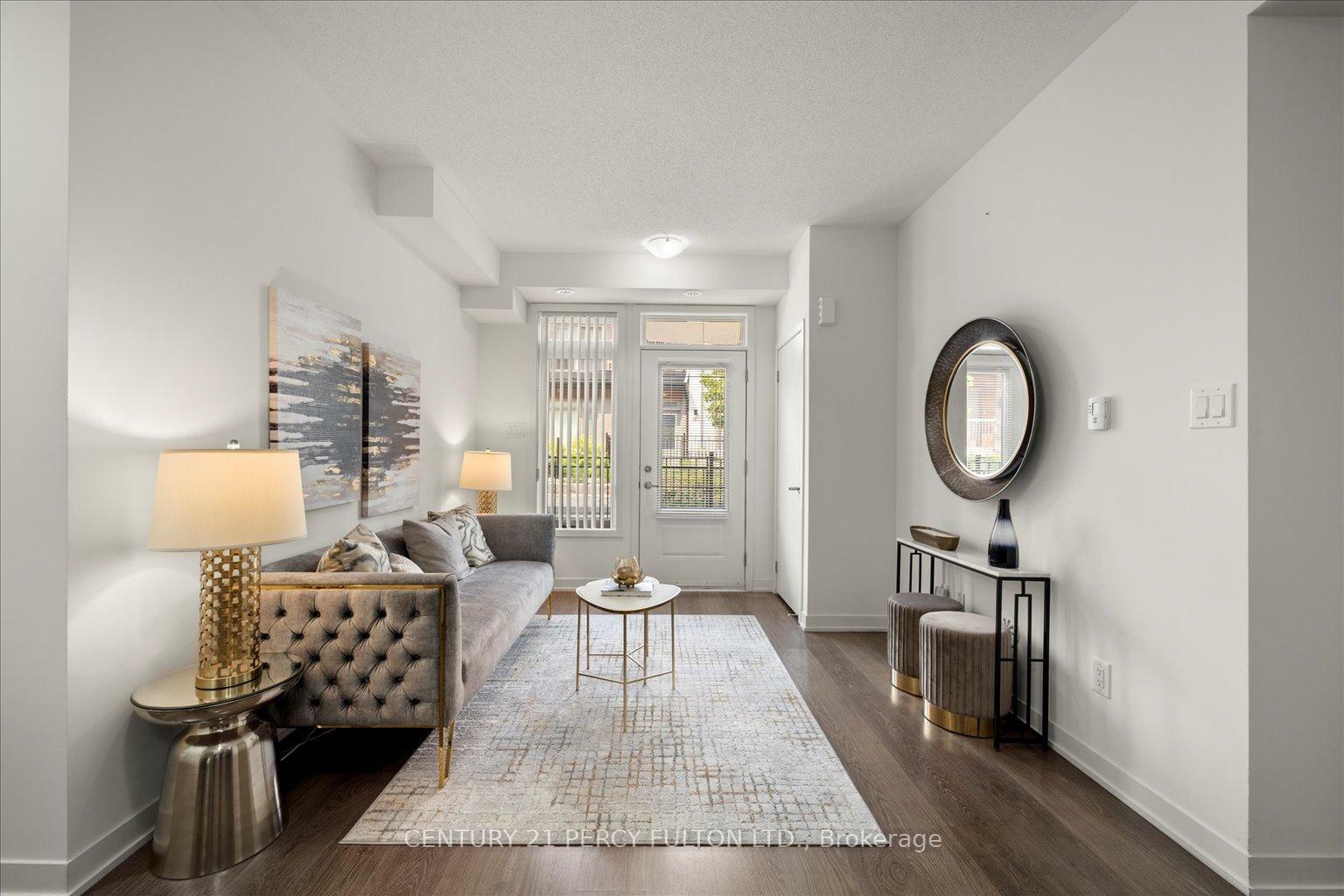 Property Photo: 70 Orchid Place Drive 19 ON M1B 0C4