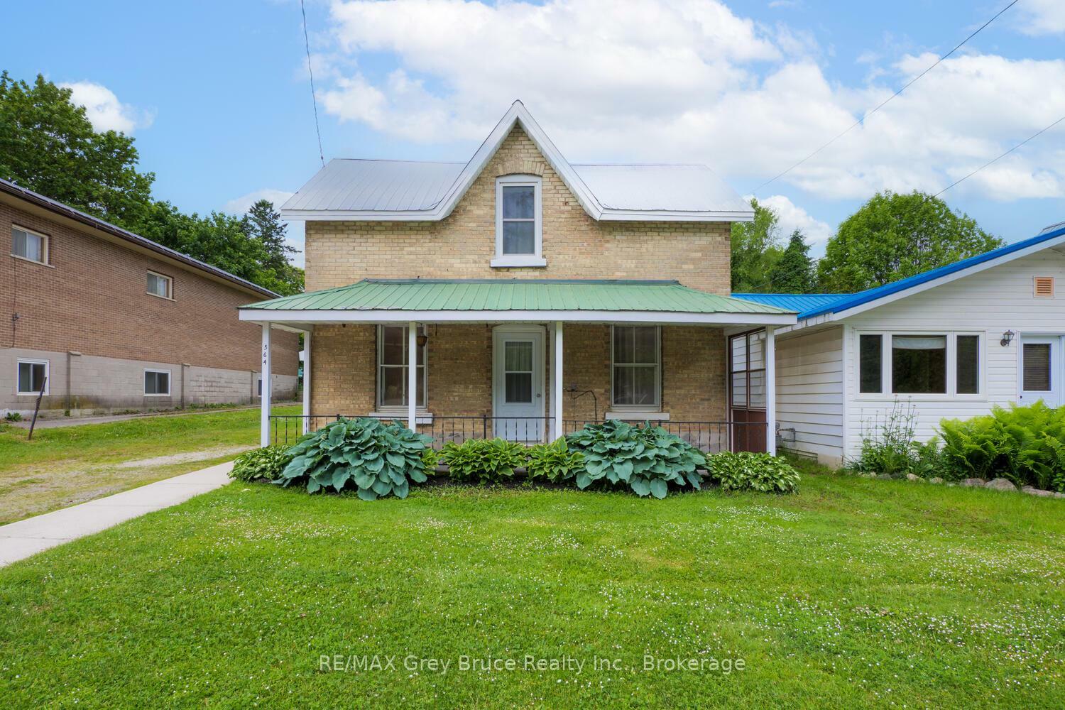 Property Photo: 564 Claude Street ON N0H 2T0