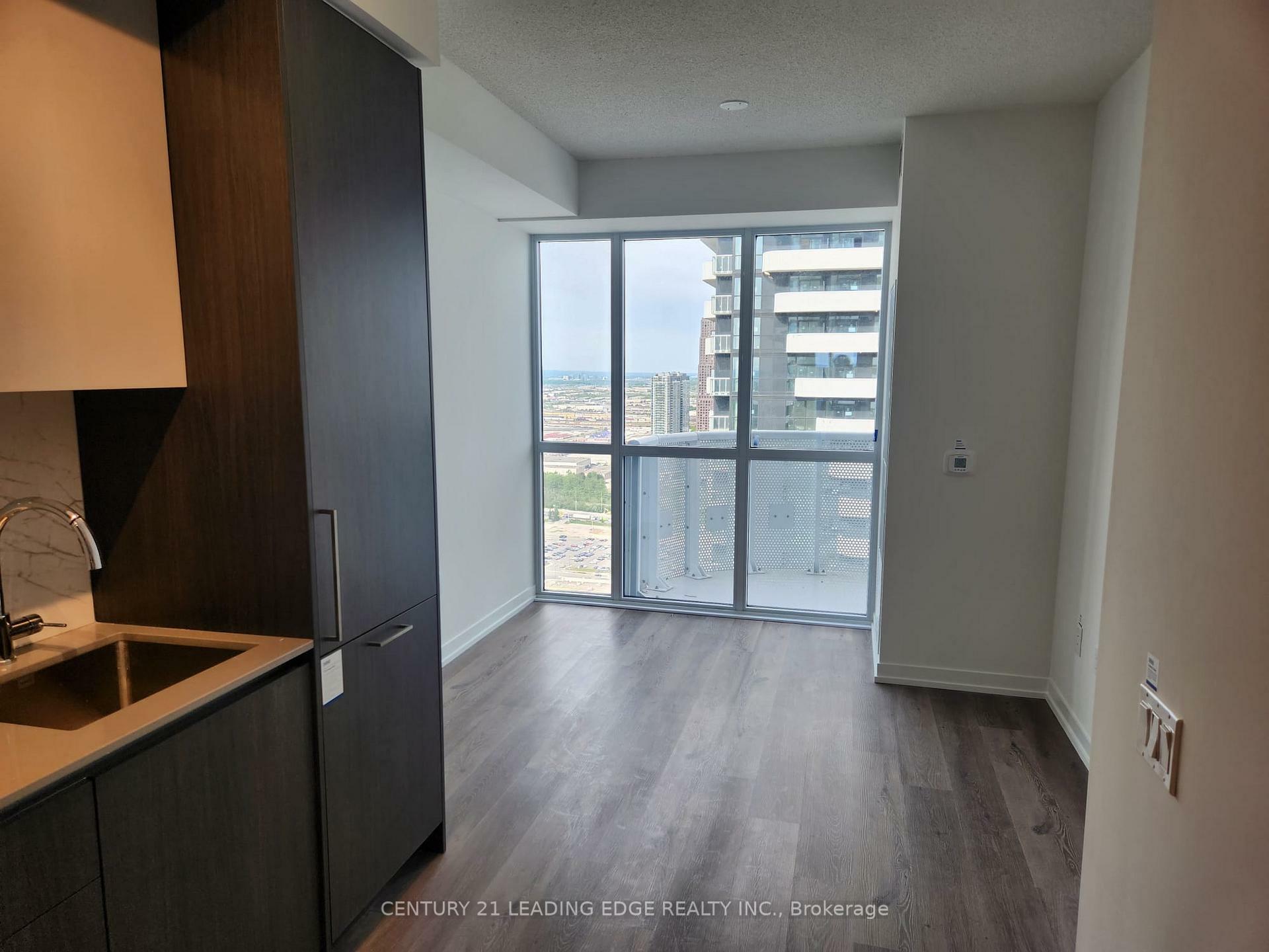 Property Photo: 225 Commerce Street 4915 ON L4K 0R1
