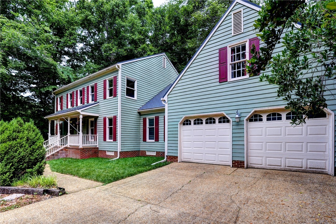 Property Photo: 308 Royal Grant Drive VA 23185