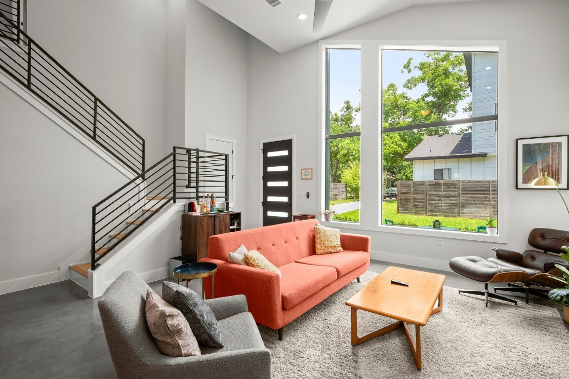 Property Photo: 611 Gaylor Street 2 TX 78752
