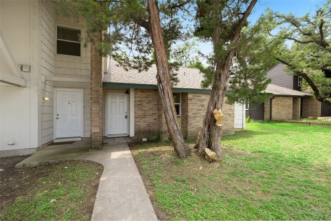 Property Photo: 6903 Woodhue Drive B TX 78745