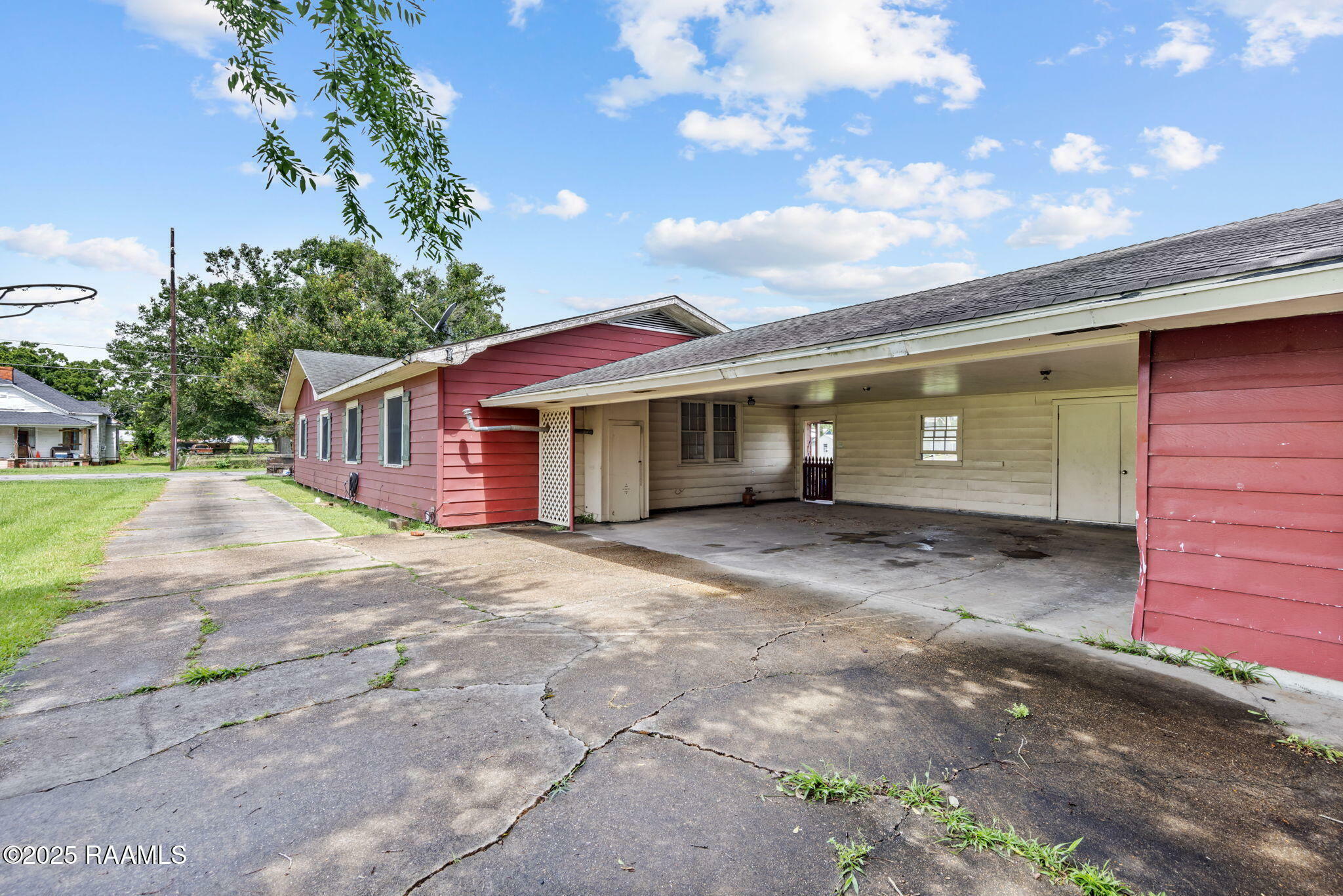 Property Photo: 408 Section Avenue LA 70578