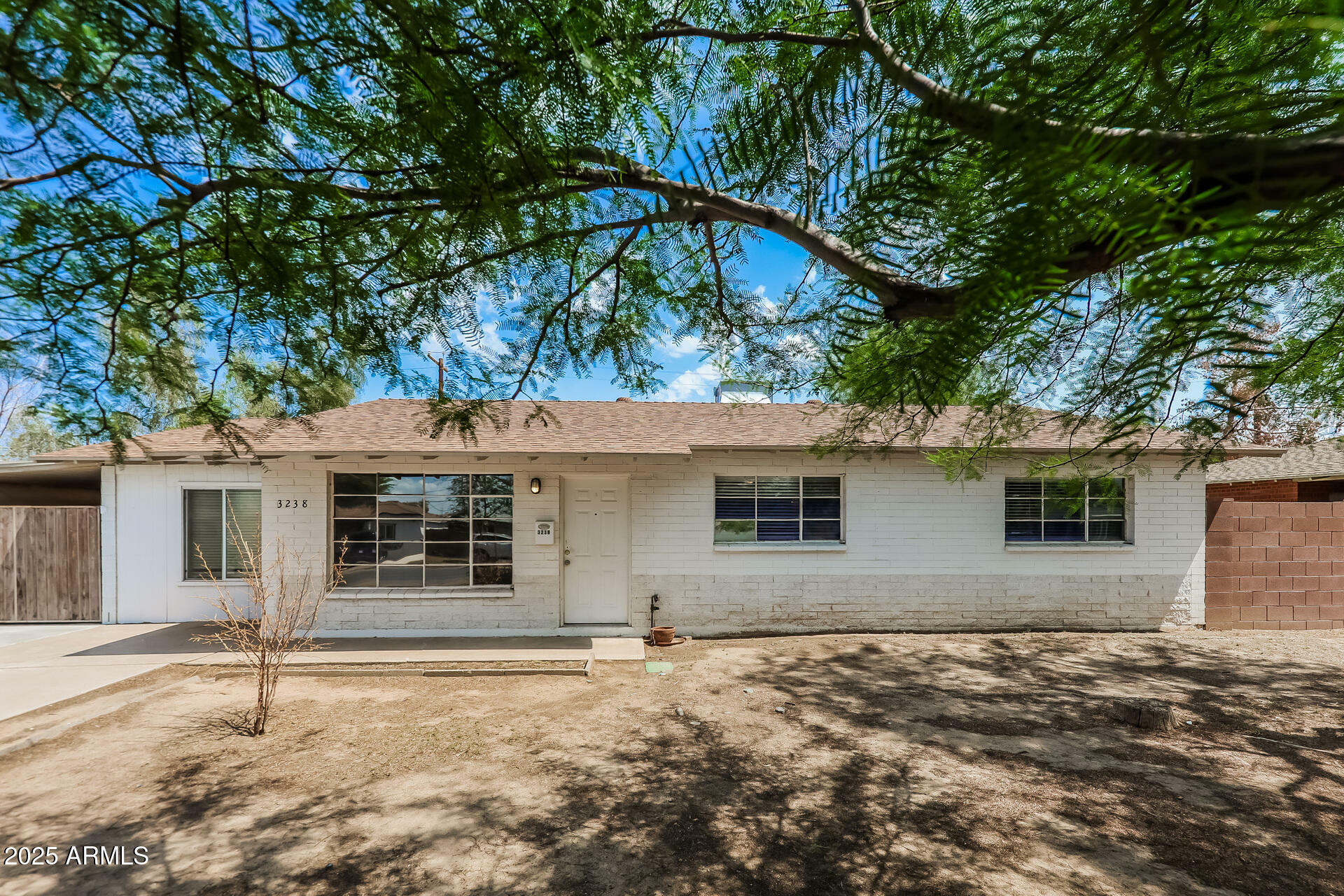 Property Photo:  3238 W Rose Lane  AZ 85017 