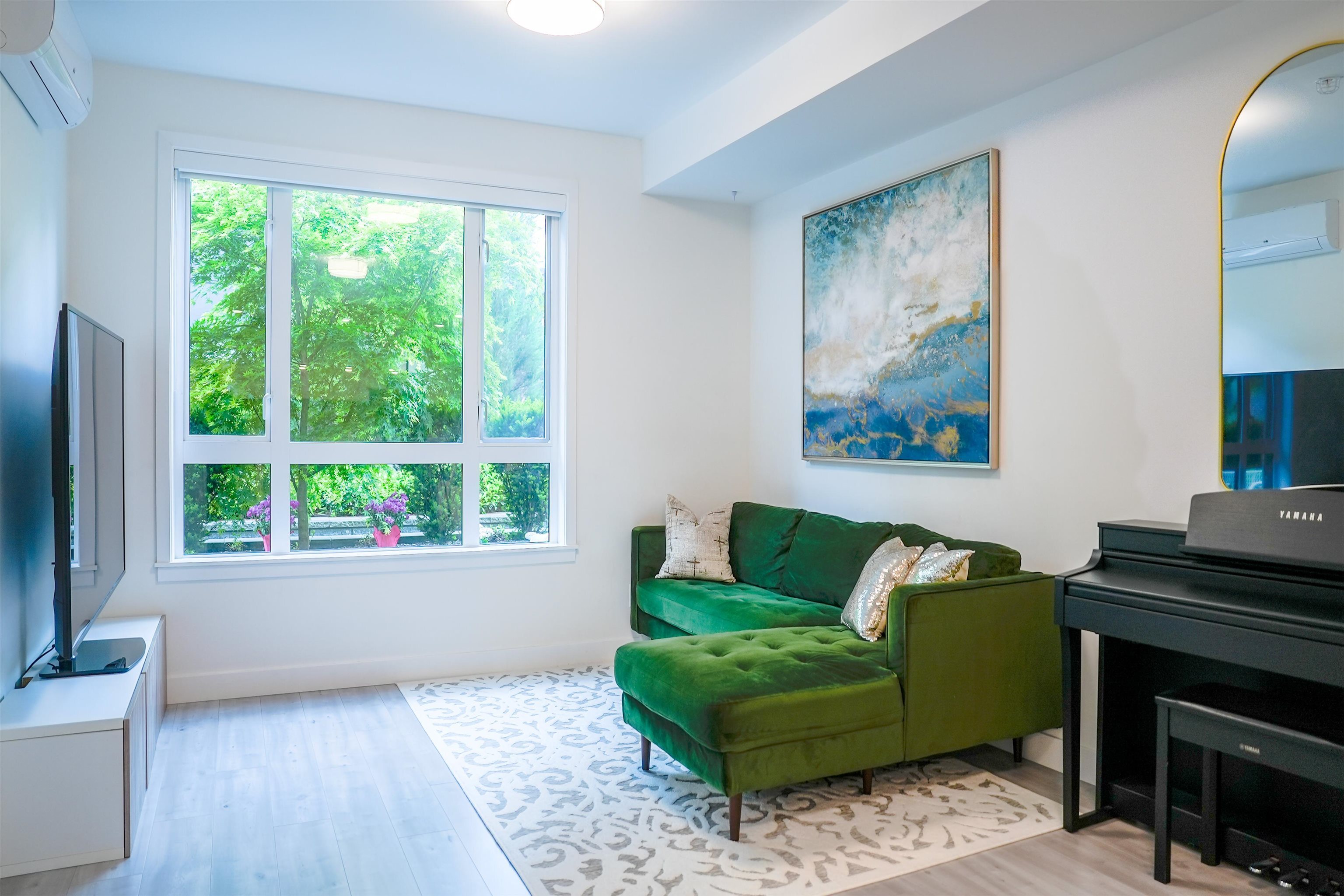 Property Photo: 2035 Glenaire Drive 136 BC V7P 1Y2