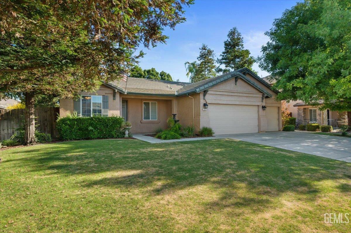 Property Photo:  11311 Mezzadro Avenue  CA 93312 