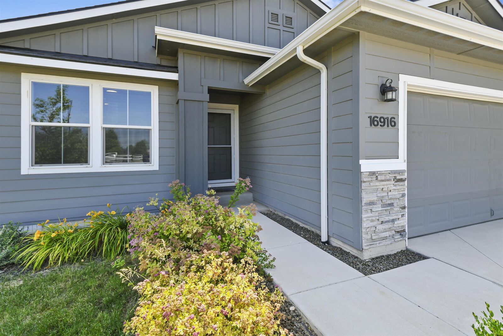Property Photo: 16916 Carmichael Avenue ID 83607
