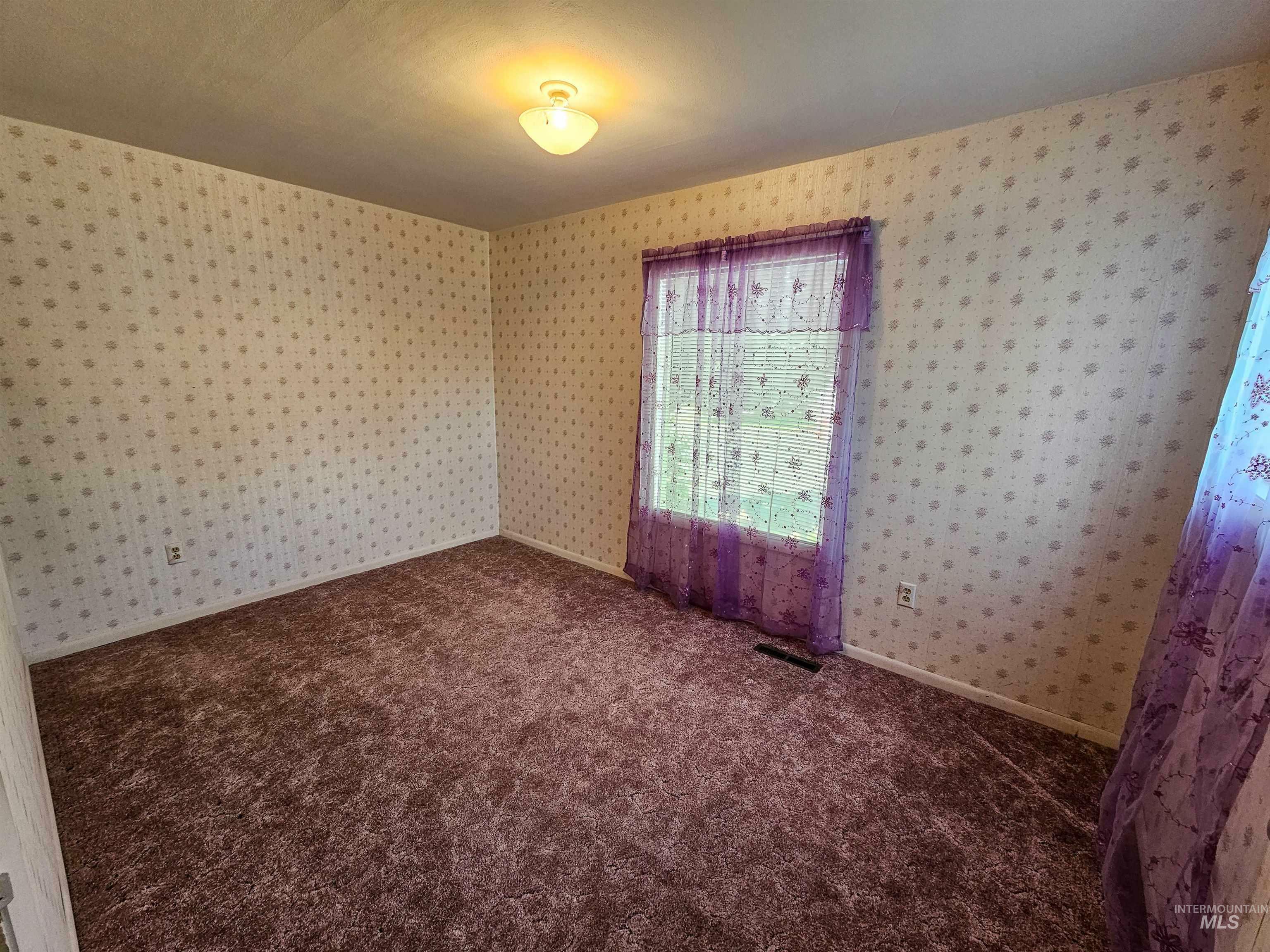 Property Photo: 1507 18th Ave ID 83501