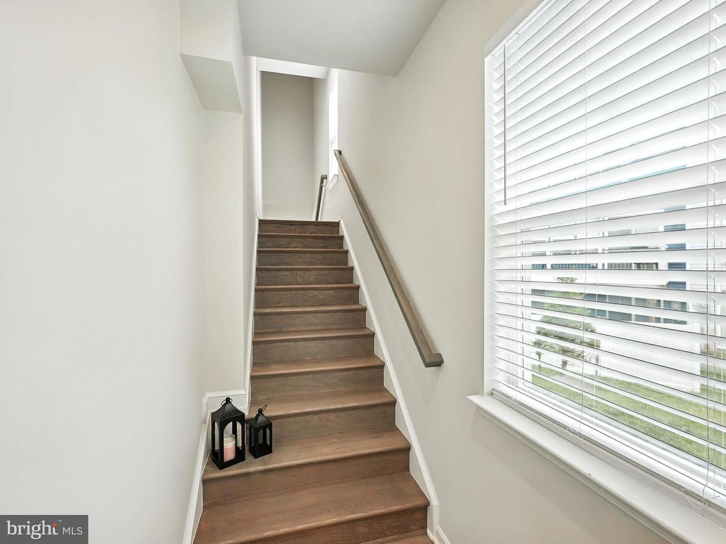 Property Photo:  18286 Summit Pointe Drive  VA 22172 