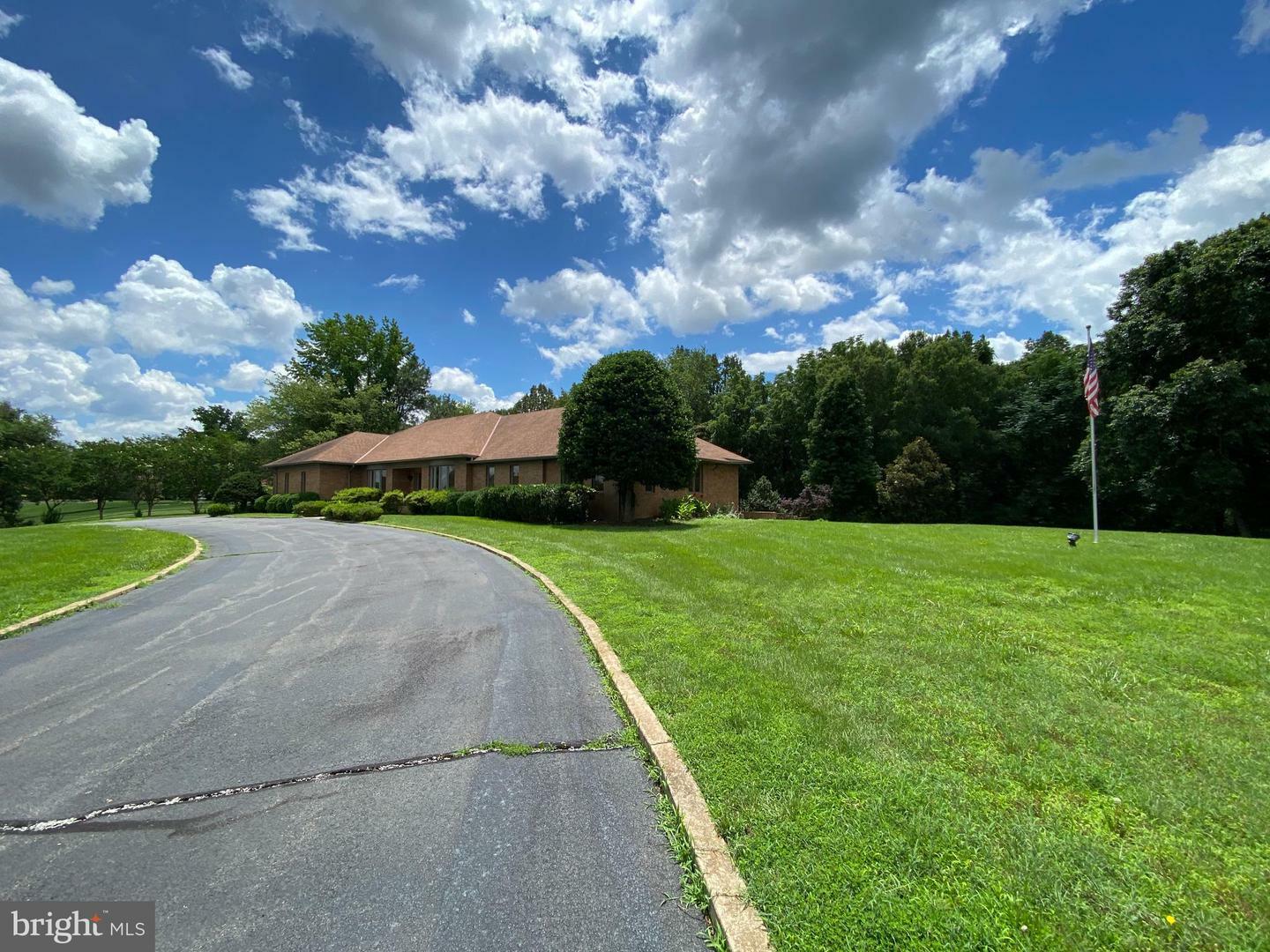 Property Photo: 11225 N Club Drive VA 22408