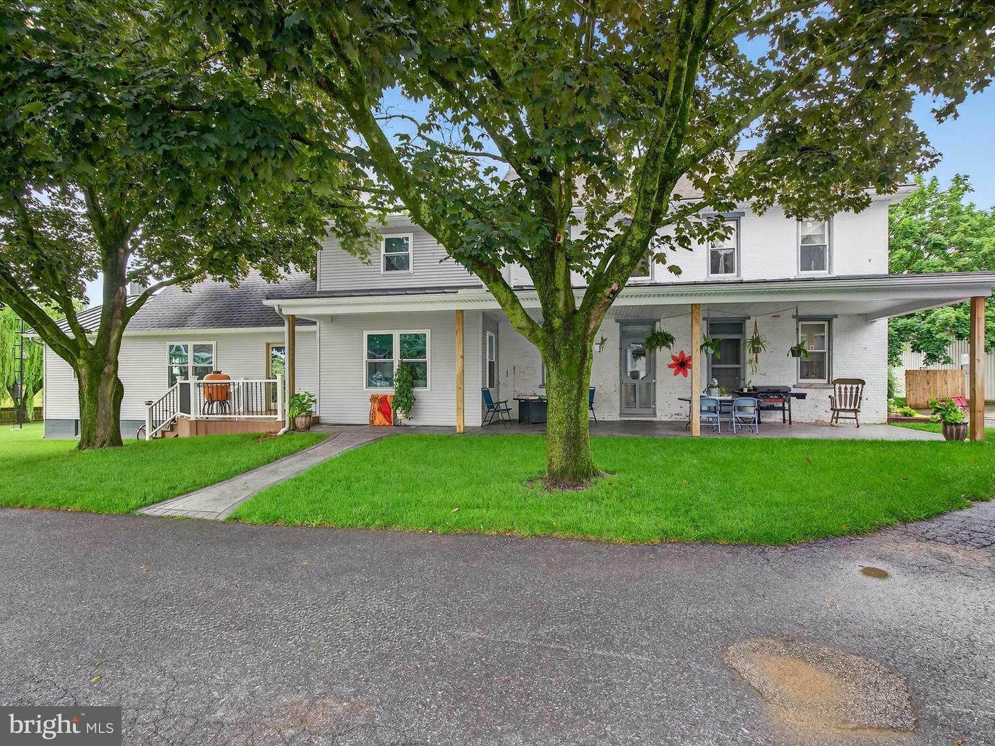 105 Fairland Road  Lititz PA 17543 photo