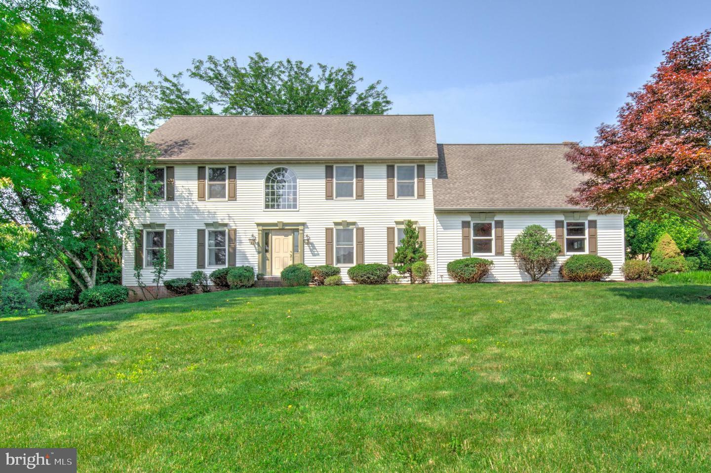 2912 Weaver Road  Lancaster PA 17601 photo