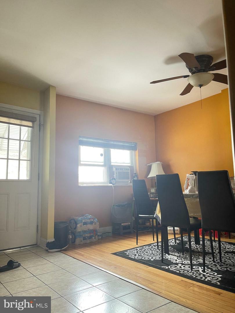 Property Photo: 2702 S Darien Street PA 19148