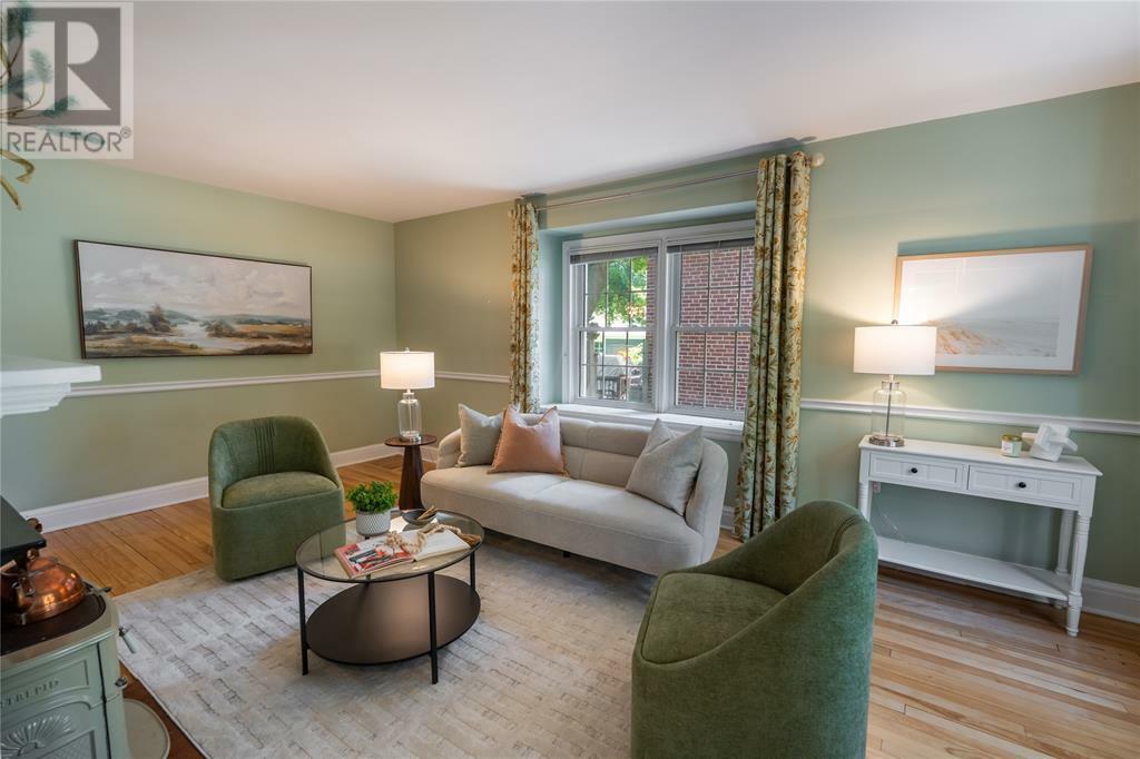 Property Photo: 116 Cecil Street ON N7T 6W2