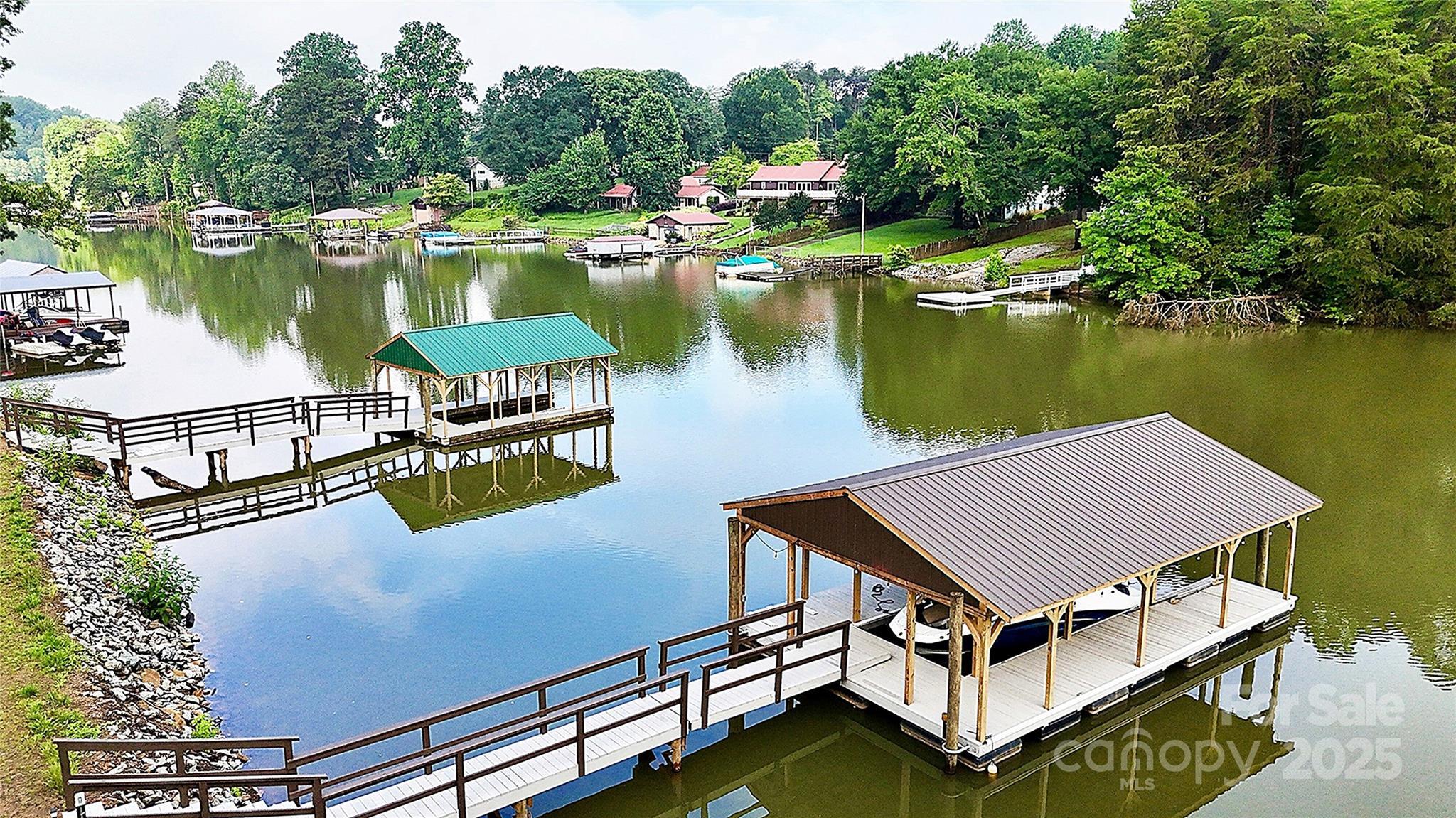 Property Photo: 6908 Shade Tree Lane NC 28673