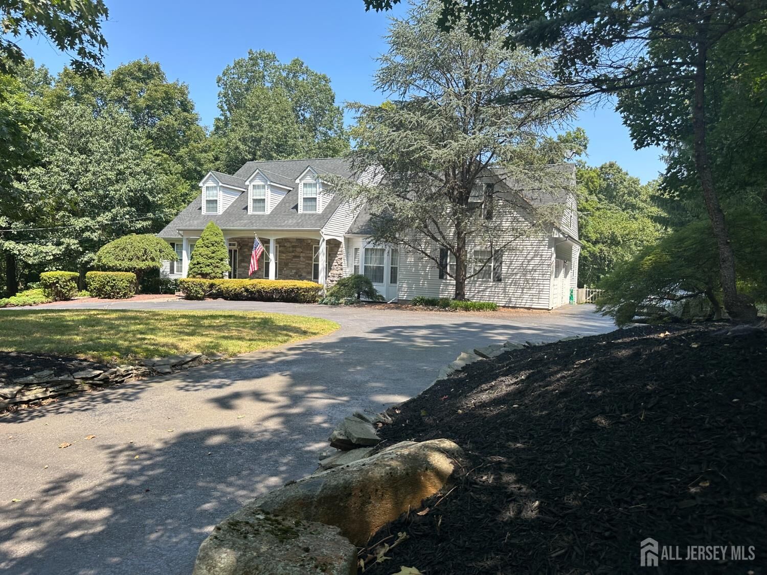 Property Photo:  140 Bunker Hill Road  NJ 08540 