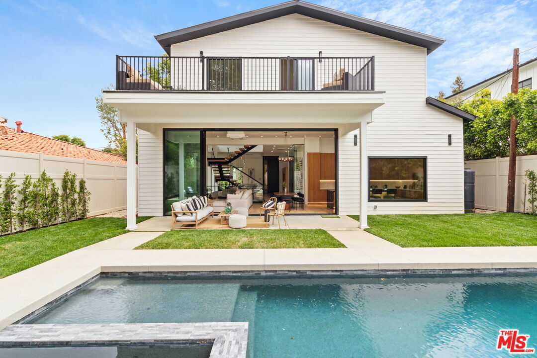 4535 Haskell Ave  Encino CA 91436 photo