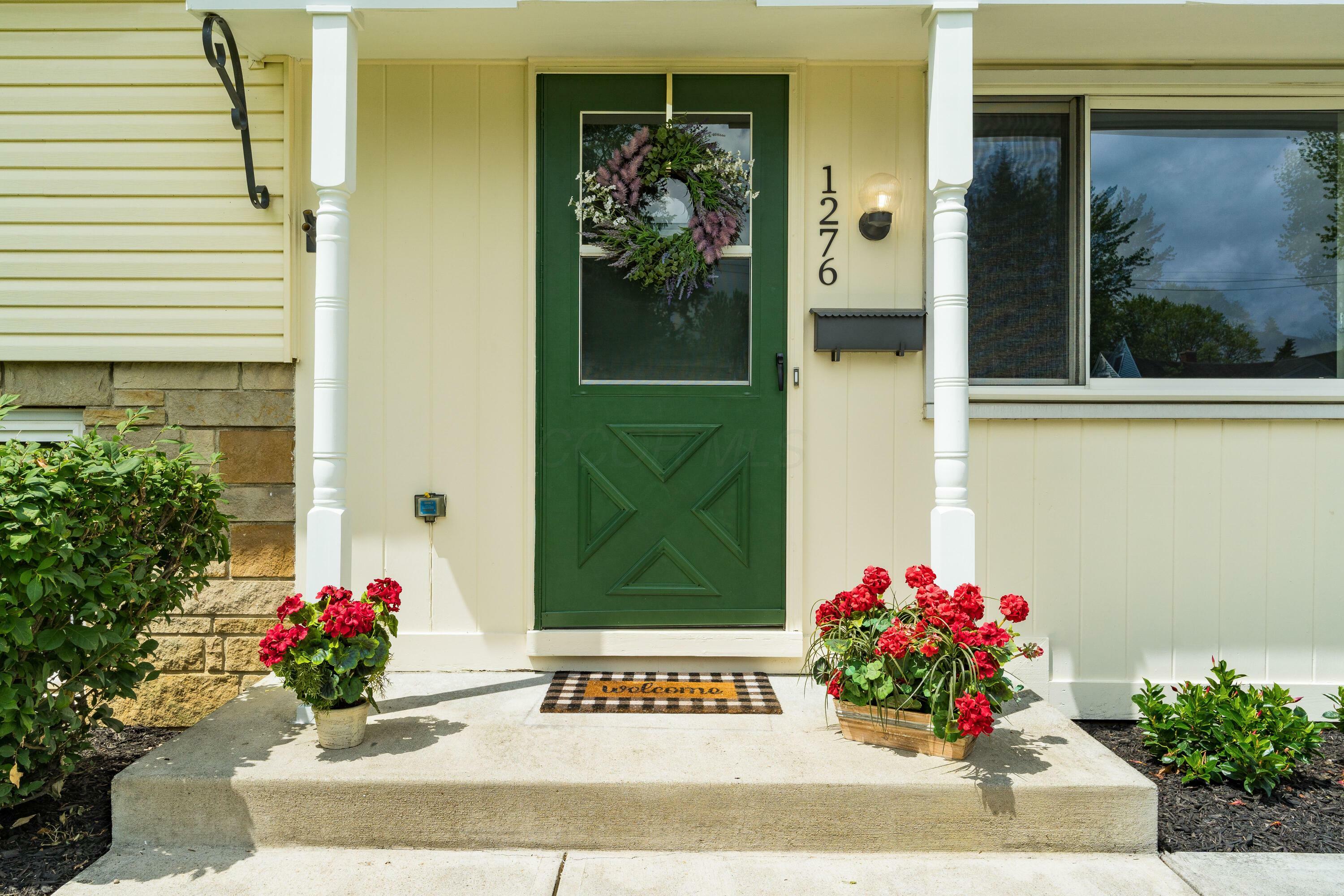 Property Photo: 1276 Bryson Road OH 43224