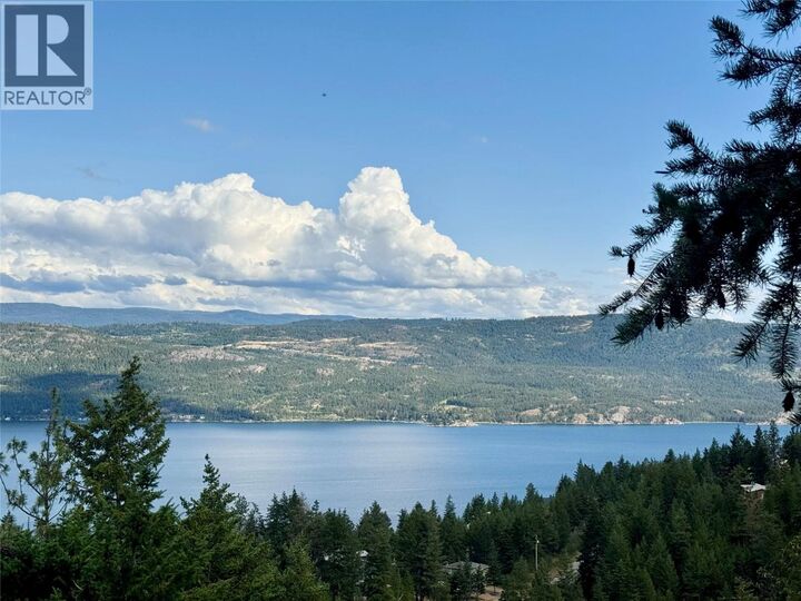 Property Photo:  90 Crown Crescent  BC V1H 2C3 