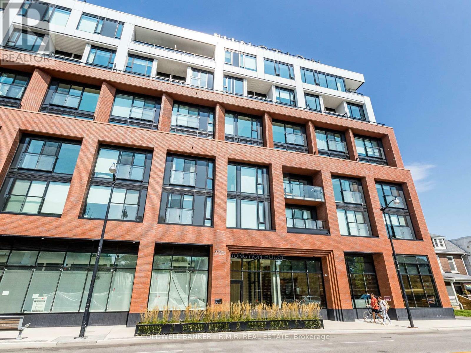 Property Photo: 2720 Dundas Street West 703 ON M6P 1Y2