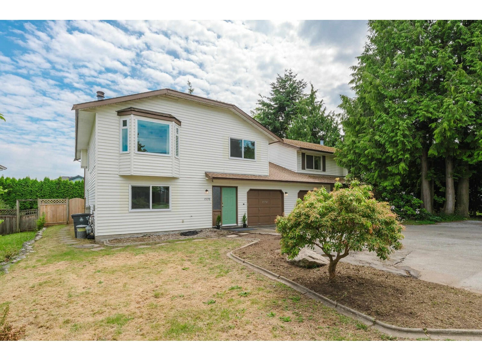 Property Photo: 1570 161 BC V4A 4X8