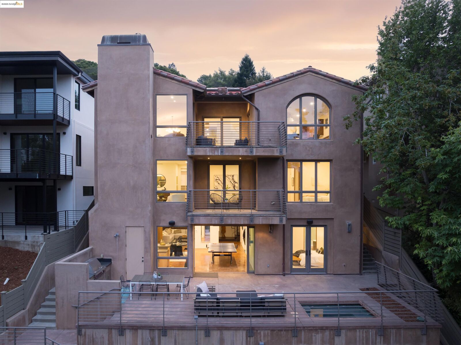 Property Photo: 59 Vicente Rd CA 94705